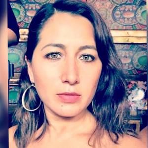 Meet your Posher, Ely